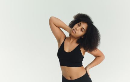 Как укрепить шею и снять напряжение — упражнения для дома и офиса