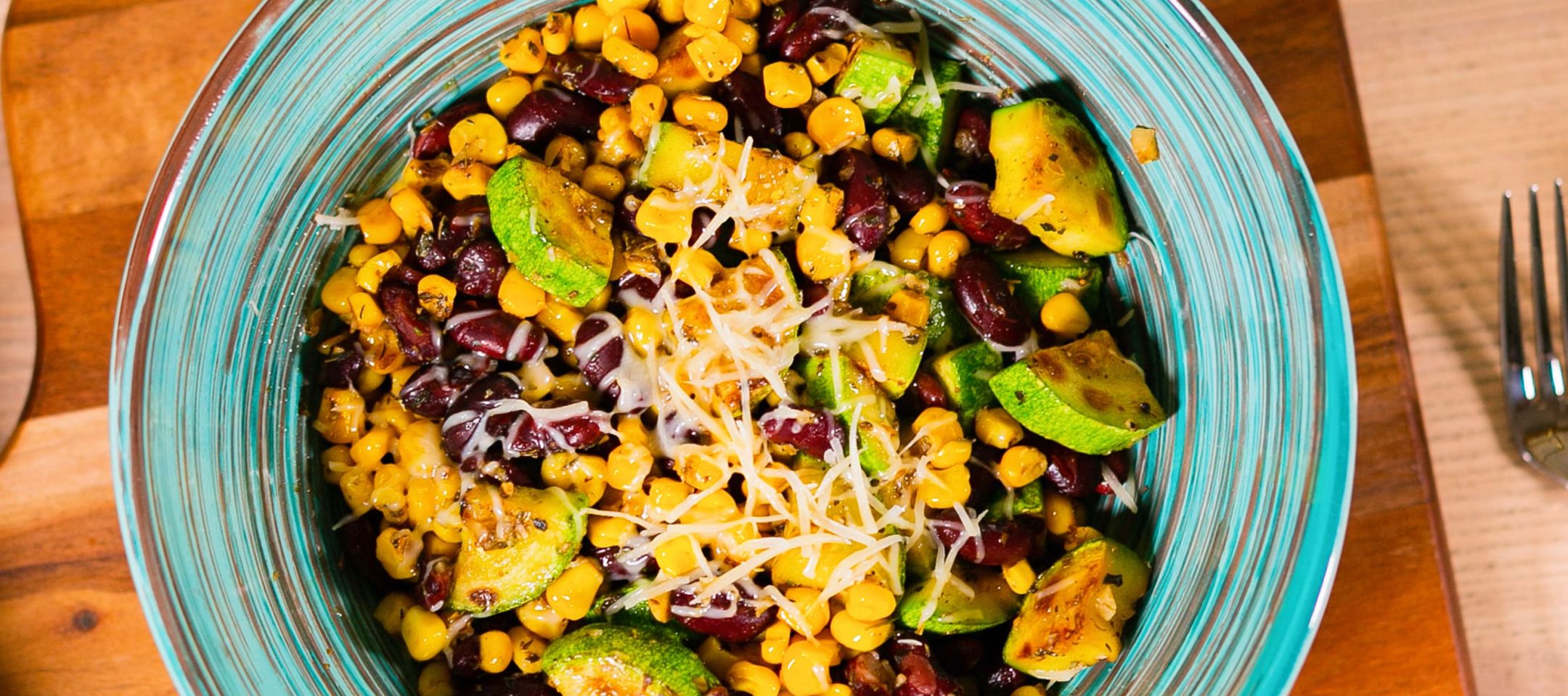 Салат из кабачков с кукурузой и фасолью
