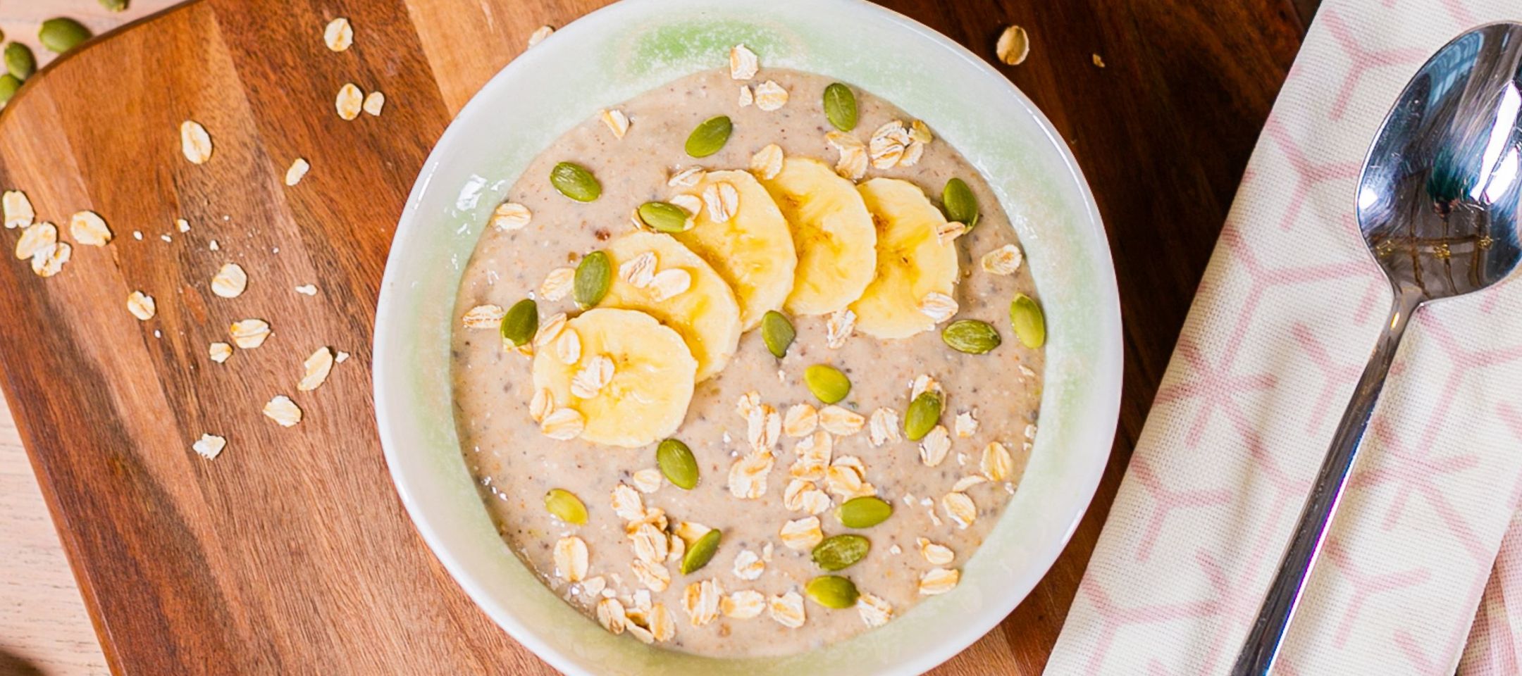 Смузи боул с бананом и авокадо