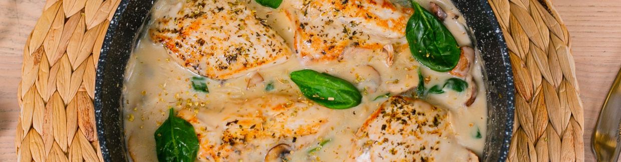 Сливочная курица со шпинатом