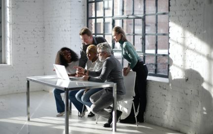 Корпоративный фитнес онлайн для деловых колбас