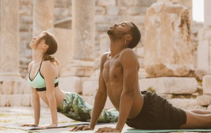 Как накачать шею — упражнения в домашних условиях