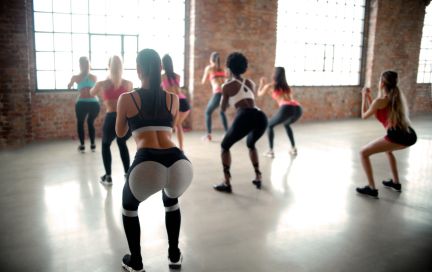 Правильный присед — как выполнять приседания правильно и без травм