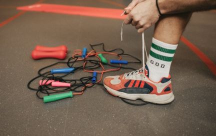 Упражнения на выносливость — тренировки на развитие выносливости, плавание и кроссфит