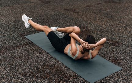 Упражнение скручивание