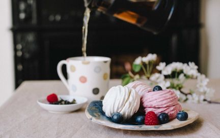 Сладкое искушение: чем заменить привычные новогодние вкусняшки, чтобы не навредить здоровью ребёнка