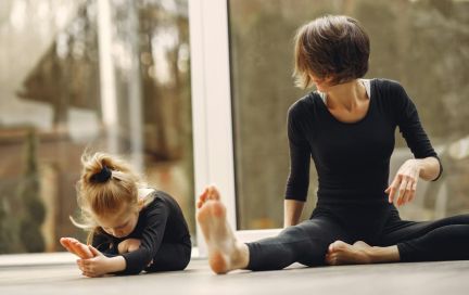 Три игровые программы весёлой утренней гимнастики и разминки для малышей