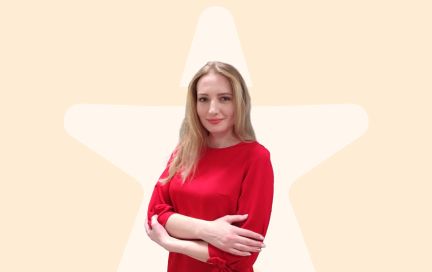 «Я постоянно плакала и ненавидела себя такой». Ольга Кокорина — о похудении после родов