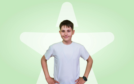 Первый! Алексей Рогожин сбросил с помощью домашних тренировок 10 кг и стал настоящим амбассадором FitStars, несмотря на юный возраст