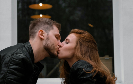 Бежим целоваться! Или как отметить День поцелуя