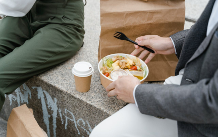 Полезные перекусы на работе: чай с печеньем подождёт