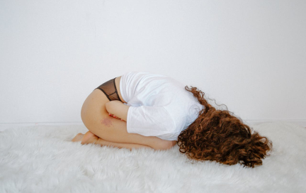 Не сиди на холодном — застудишься! Разговор с гинекологом о цистите