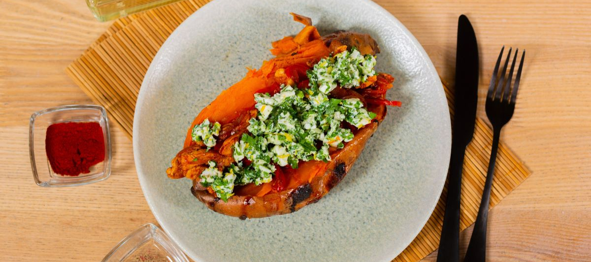 Запечённый батат с начинкой