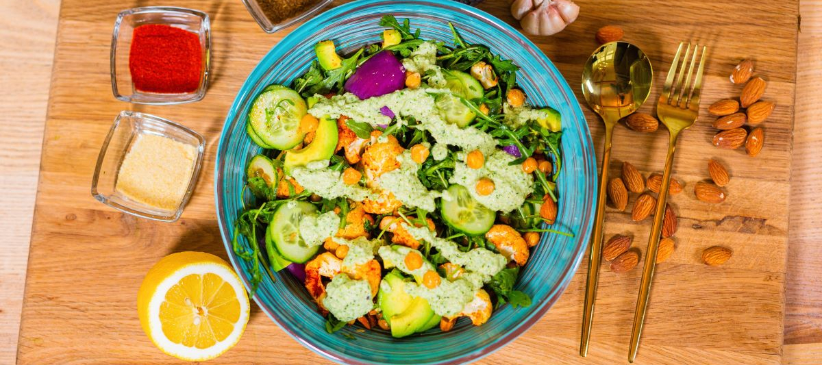 Салат с запечённой цветной капустой