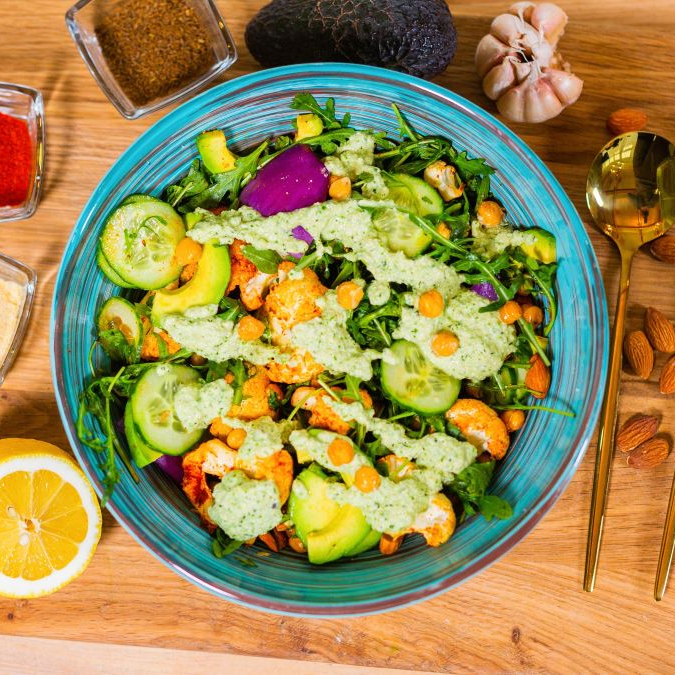 Салат с запечённой цветной капустой