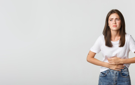 Боль в животе: когда это просто спазм, а когда — тревожный сигнал