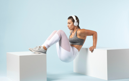 Кроссфит для начинающих: освойте 4 базовых упражнения и начните с 15-минутной тренировки