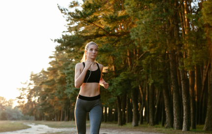 Сверните с асфальта на тропу: как кроссовый бег спасёт ваши колени и нервы