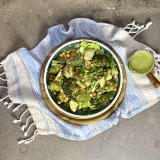 Салат с брокколи и кабачком