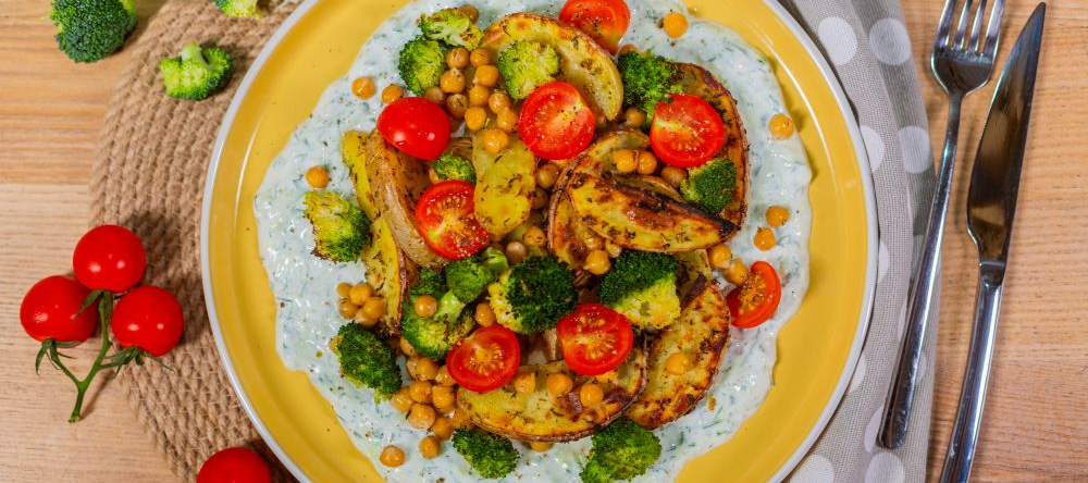 Запечённые овощи с дзадзики