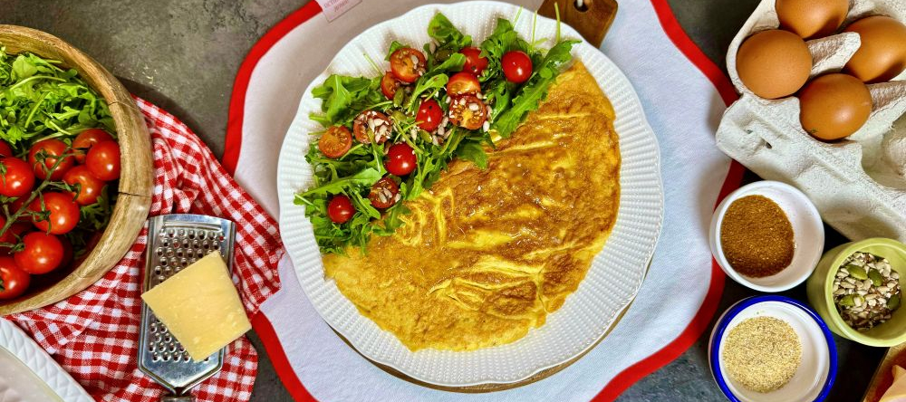 Французский омлет с ветчиной и сыром